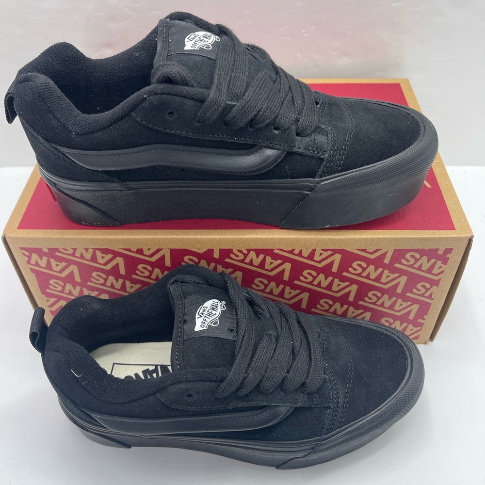 Vans WMNS Knu Stack
Black/Black
VN000CP6BKA Platform Sneakers - Picture 4 of 16